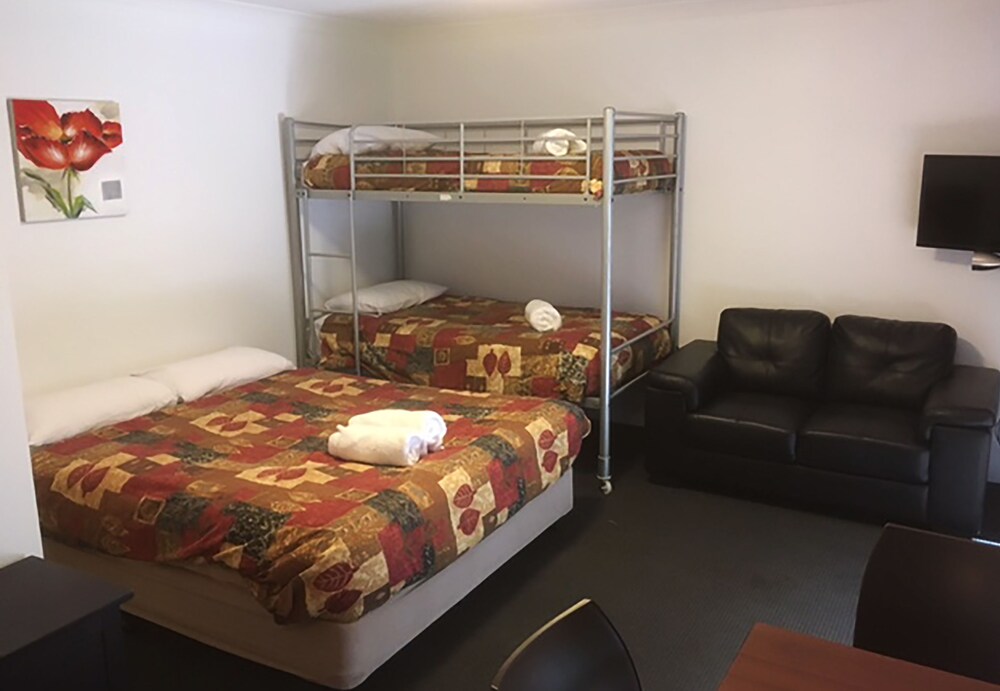 Studio Budget Family - Guestroom