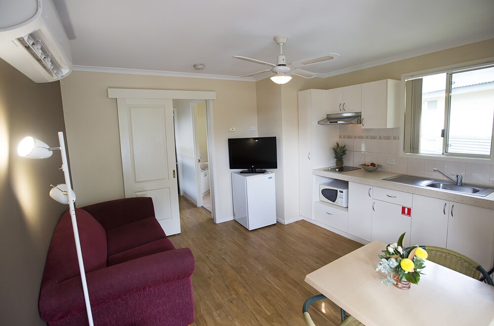 1 Bedroom Cabin - Living Area