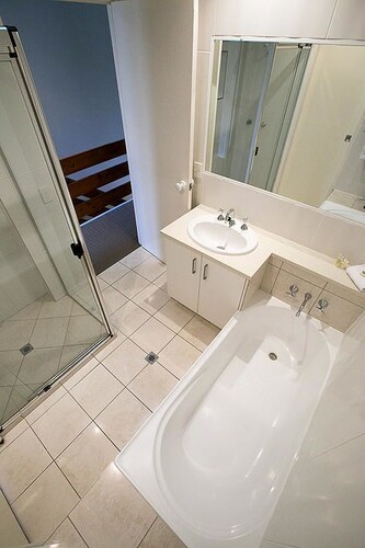 욕실 (빌라, 침실 2개 (1 Waterfront 7nt small pet friendly))