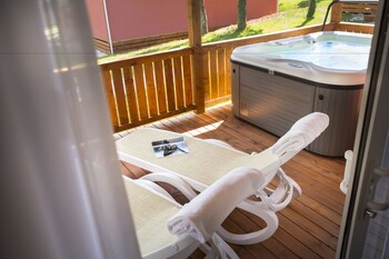 Jetted Tub