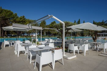 Poolside Bar