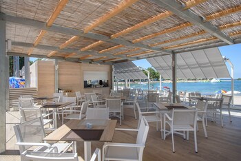 Snack Bar