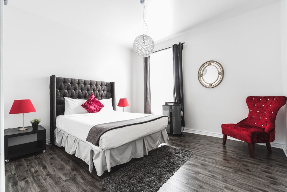 The Boudoir - 3B - Guestroom