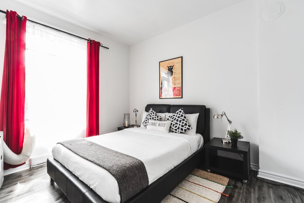 The Turntable - 2B - Guestroom