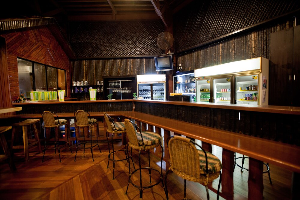 Hotel Bar