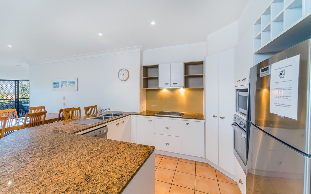 2 Bedroom Ocean Front Apartment Top Floor - In-Room Kitchenette