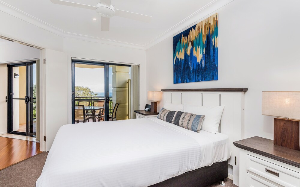 2 Bedroom Ocean Front Apartment First Floor - Guestroom