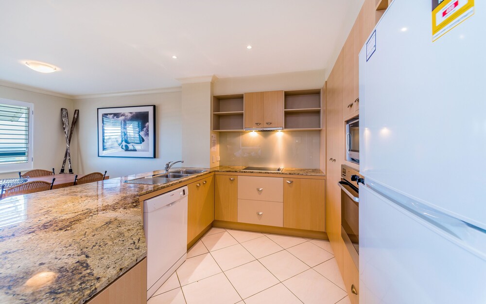 3 Bedroom Penthouse - In-Room Kitchen