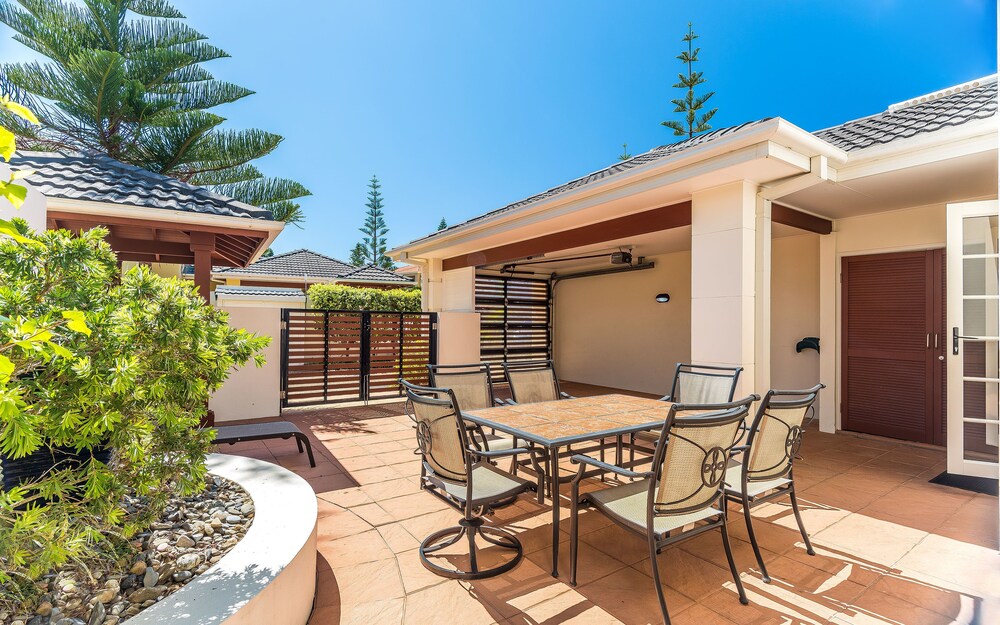 3 Bedroom Villa - Terrace/Patio