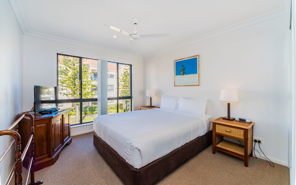 2 Bedroom Garden Townhouse - Guestroom