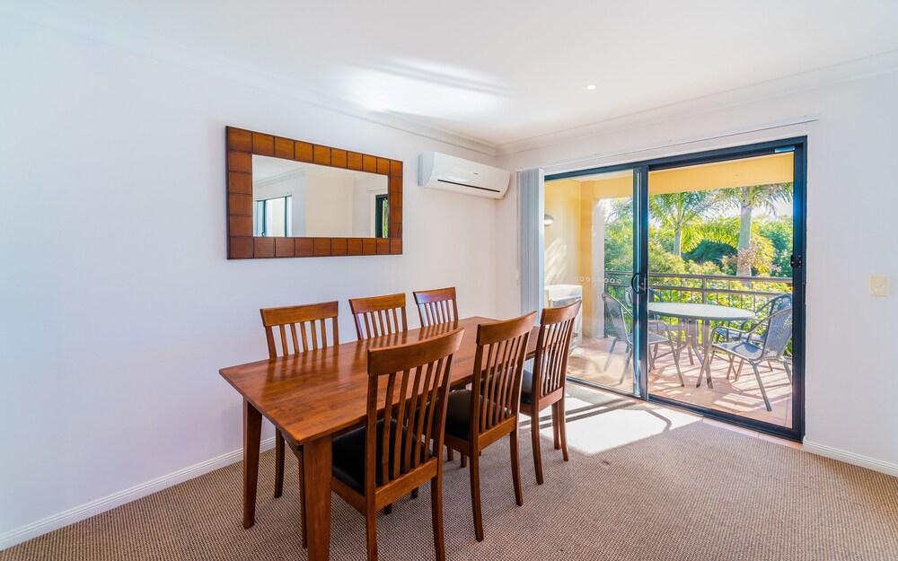 2 Bedroom Garden Townhouse - In-Room Dining