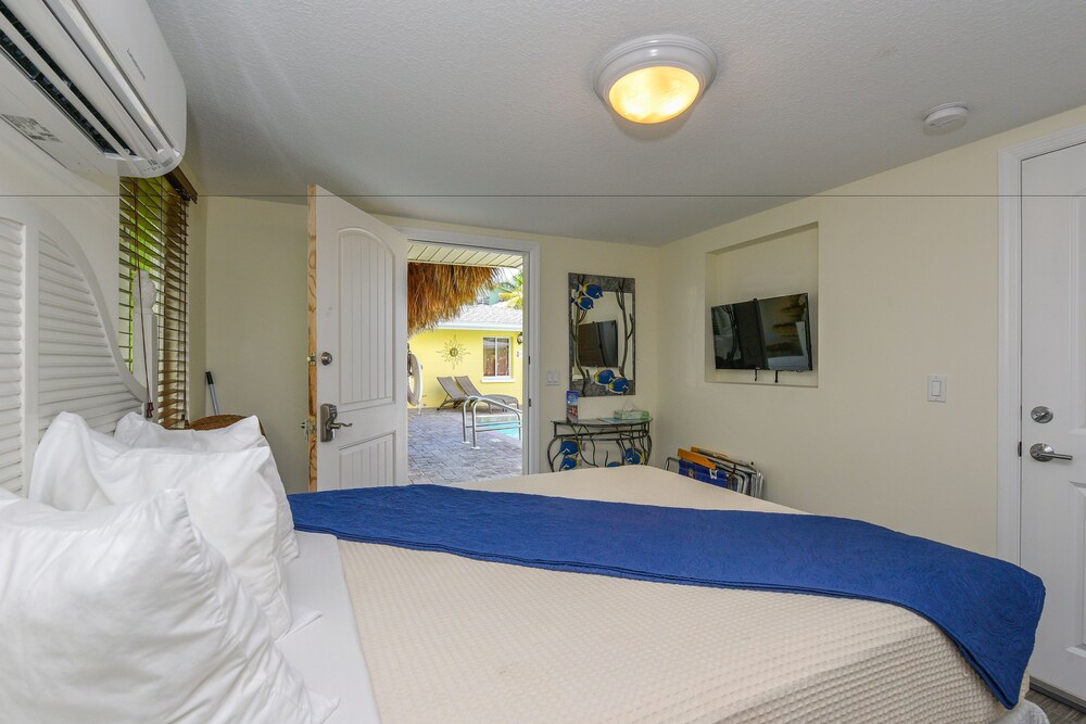 객실 (Studio, 1 Queen Bed )
