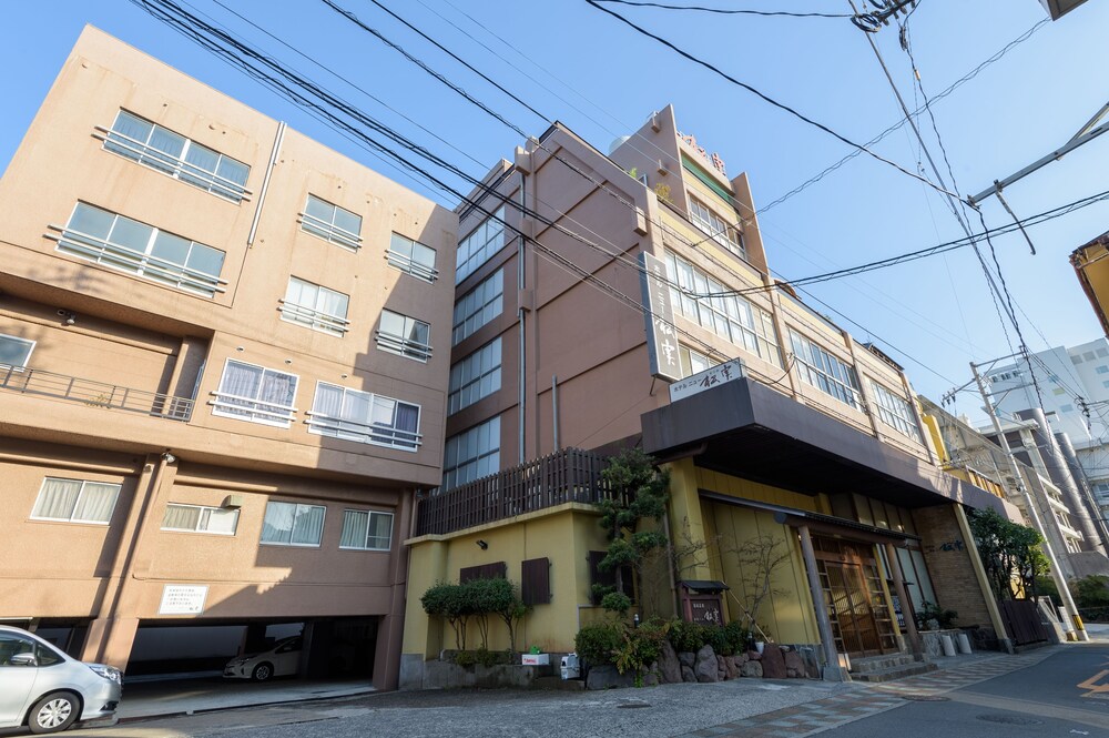 ホテルの外観 (正面)