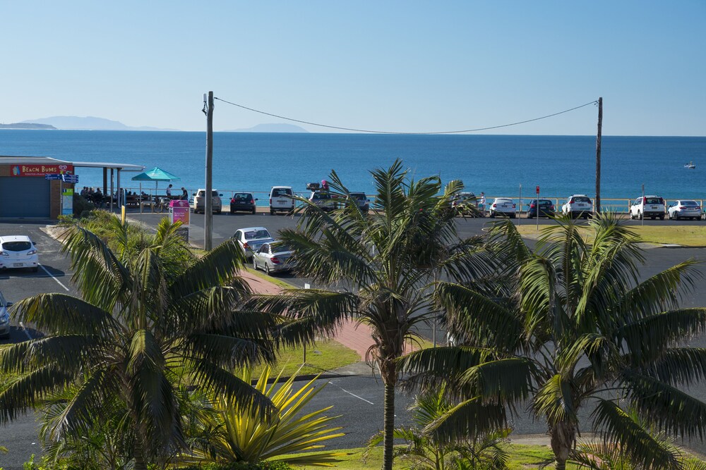 Apartment, 2 Bedrooms, Ocean View - Guestroom View