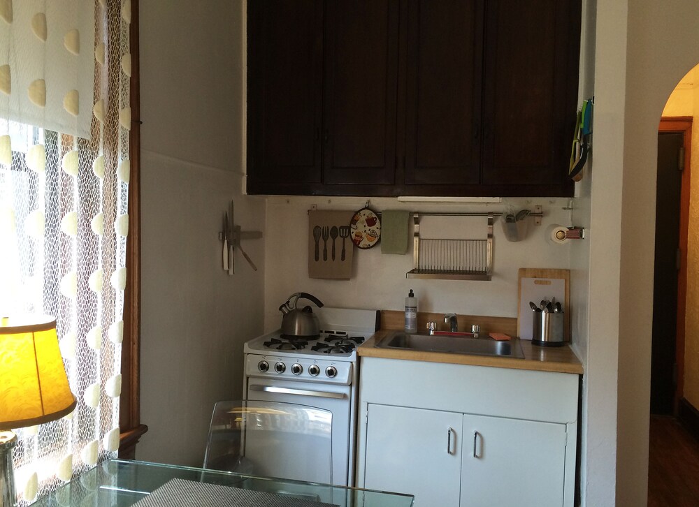 Studio, W71st/Broadway - In-Room Kitchenette