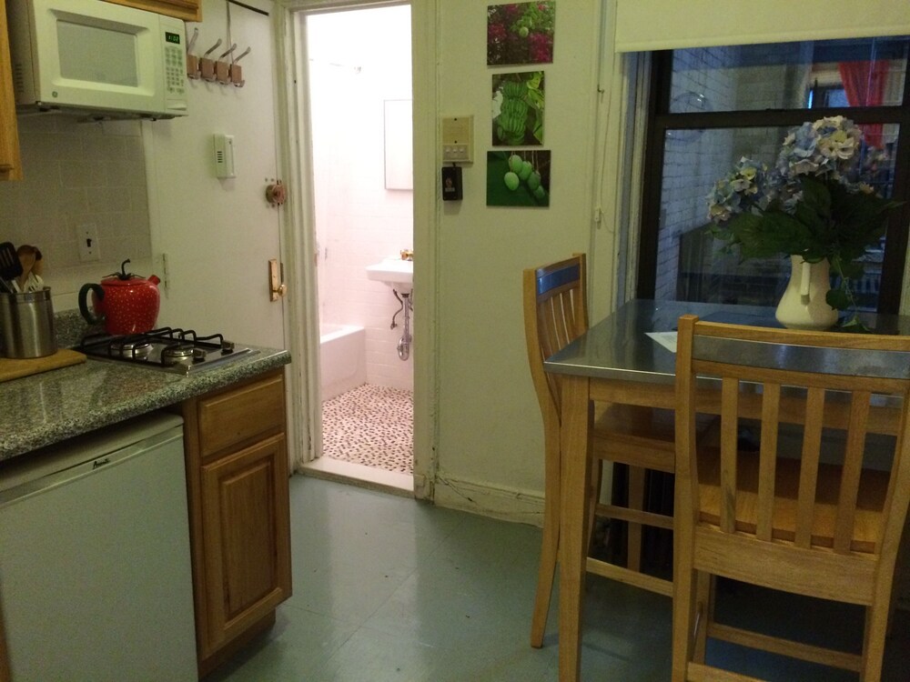 Classic Studio, W71st/Broadway - In-Room Kitchenette