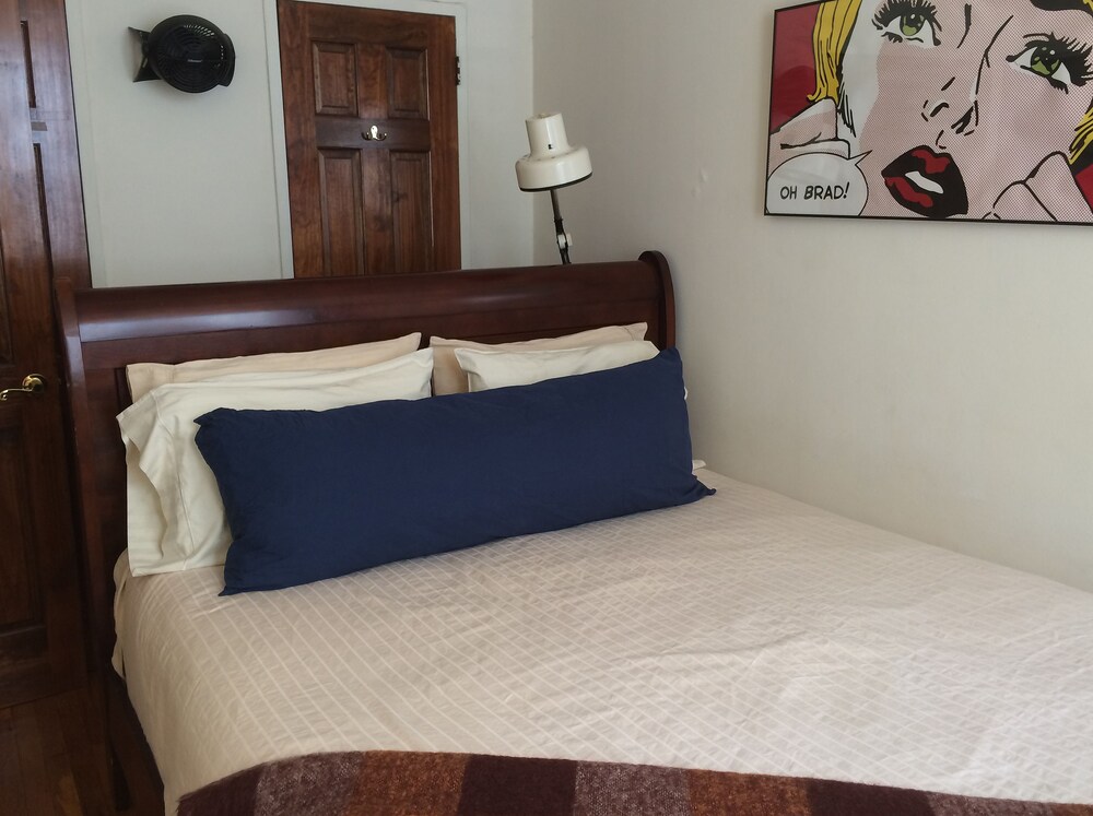 Victorian 1 BR Apartment, W74th St/Columbus Ave - Guestroom