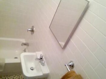 Classic Studio, W71st/Broadway - Bathroom