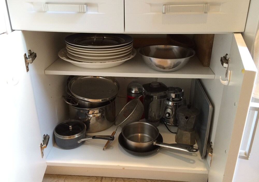 Prewar 1 BR Apartment, W65th/Broadway - Guestroom