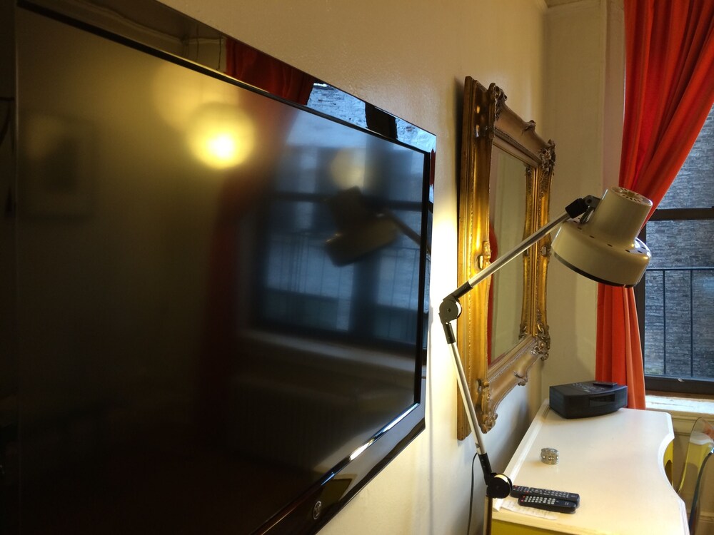 Classic Studio, W71st/Broadway - In-Room Amenity