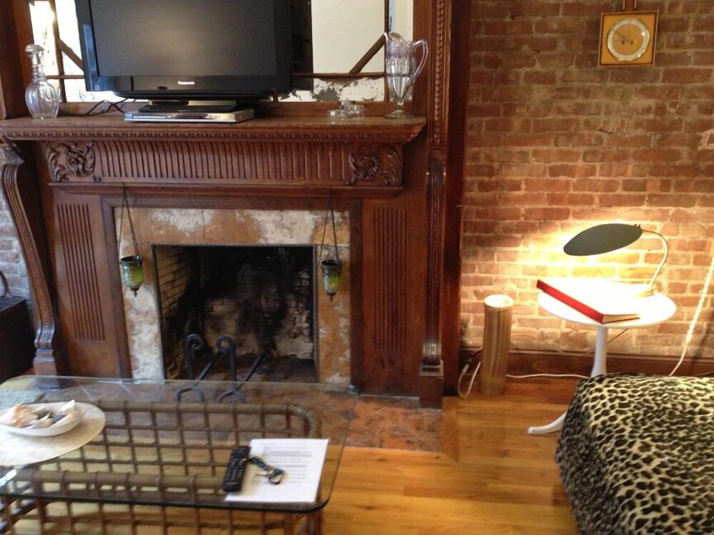 Victorian 1 BR Apartment, W74th St/Columbus Ave - Living Area