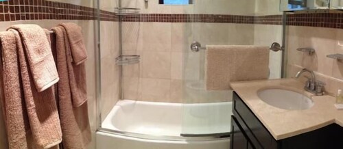 Large Prewar Studio, W65th/Broadway - Bathroom