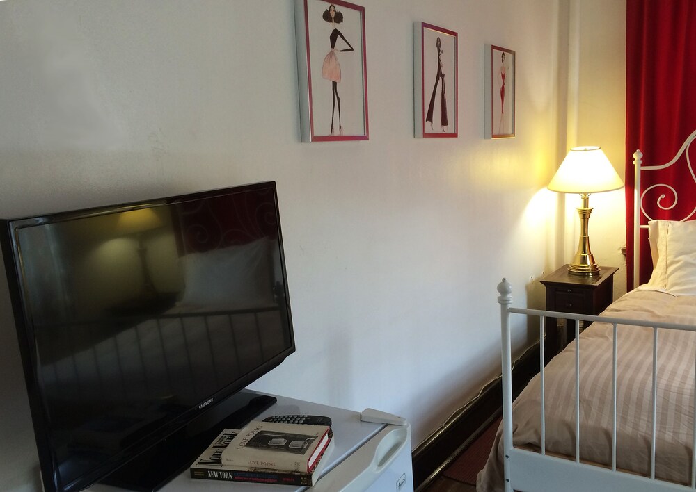 Studio, W71st/Broadway - In-Room Amenity