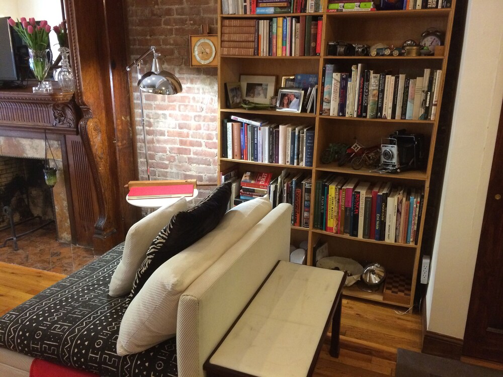 Victorian 1 BR Apartment, W74th St/Columbus Ave - Living Area