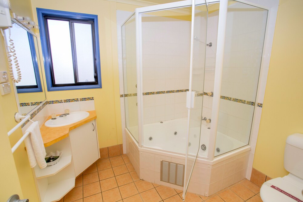 X - Superior Spa Villa - Bathroom