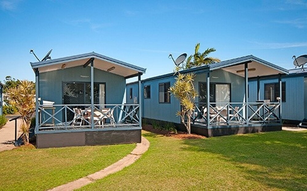 X- Superior Waterfront Villa - Guestroom