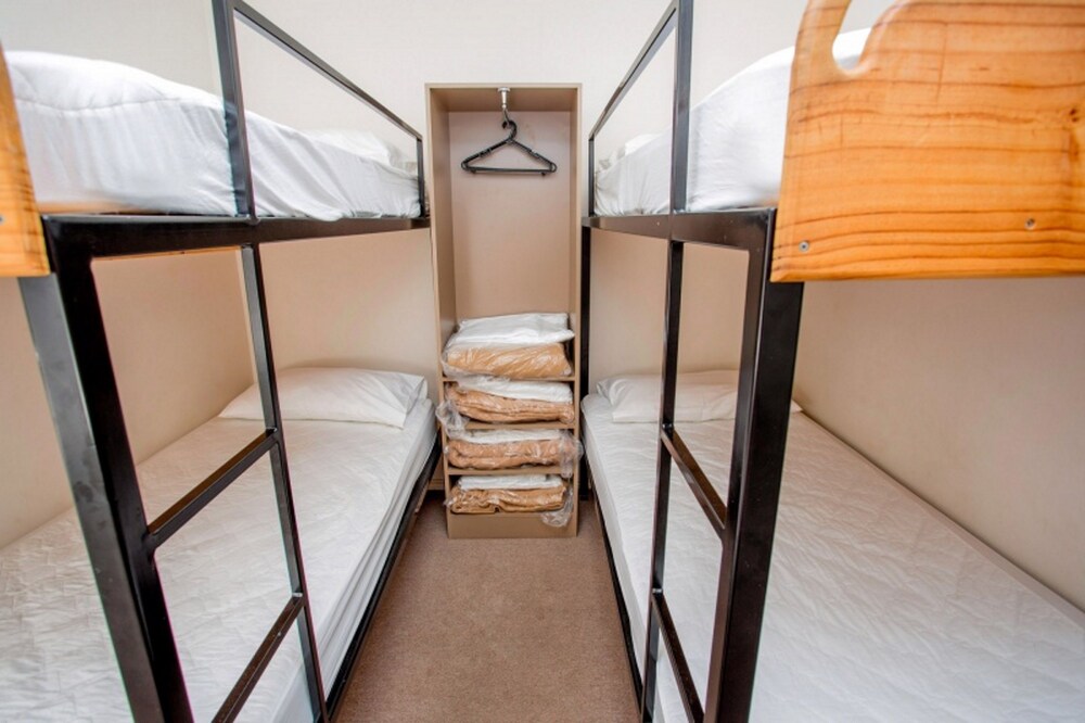 X - Deluxe Villa Hub - Guestroom