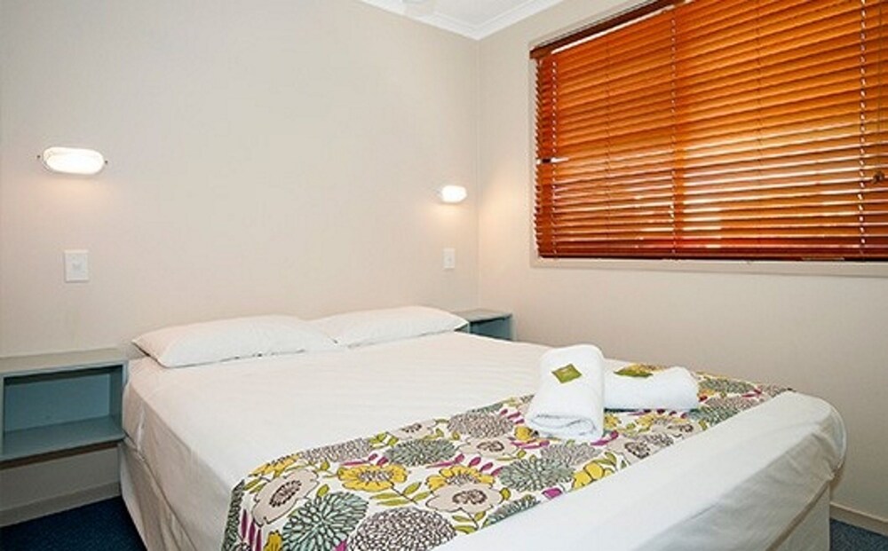 X- Superior Waterfront Villa - Guestroom