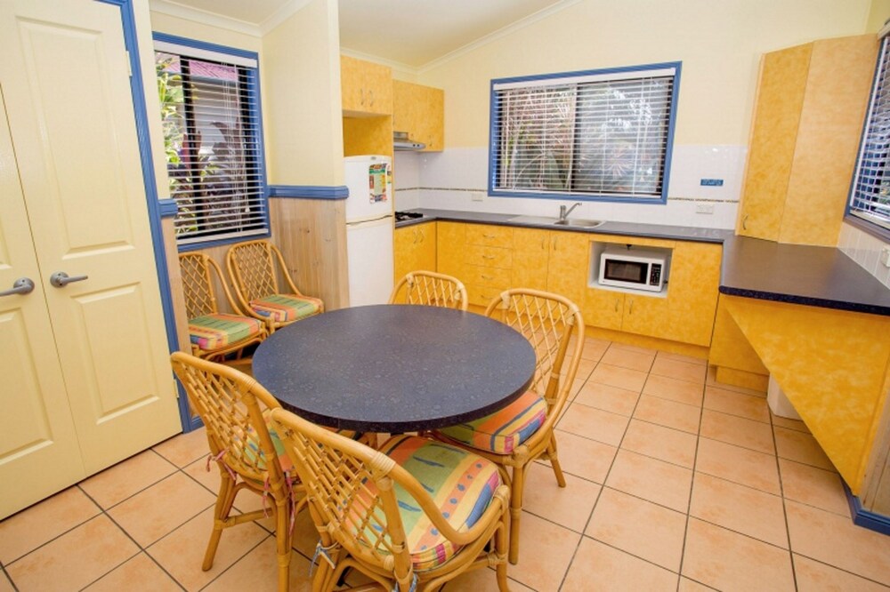 X - Superior Spa Villa - In-Room Dining