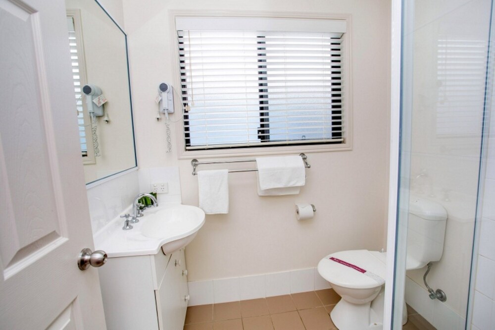 X - Deluxe Villa Hub - Bathroom