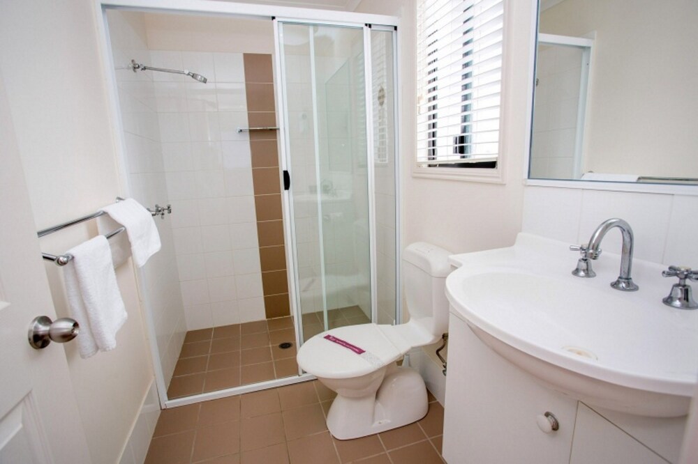 X - Deluxe Villa Hub - Bathroom