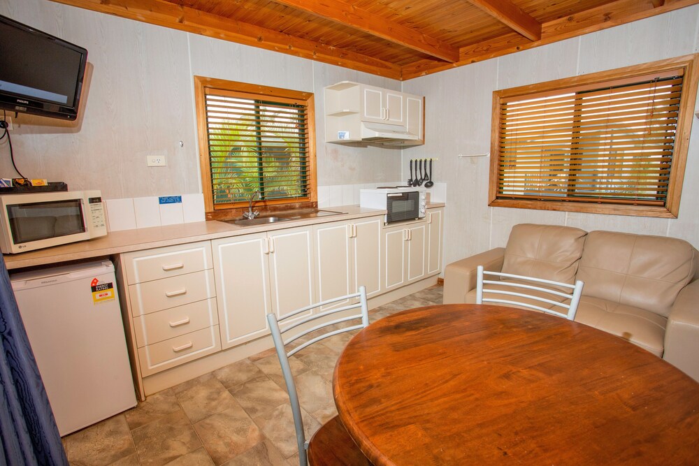 Economy Studio Cabin - In-Room Dining