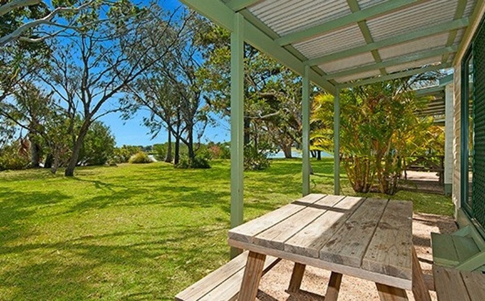 X- Economy Waterfront Studio - Terrace/Patio