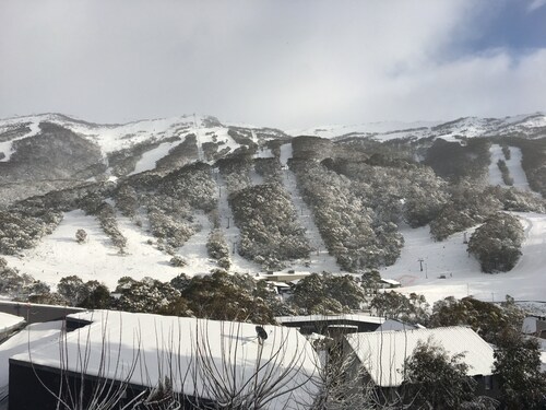 Kasees Apartments & Mountain Lodge
