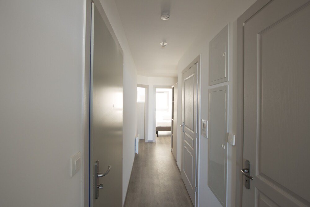 Family Room - Hallway