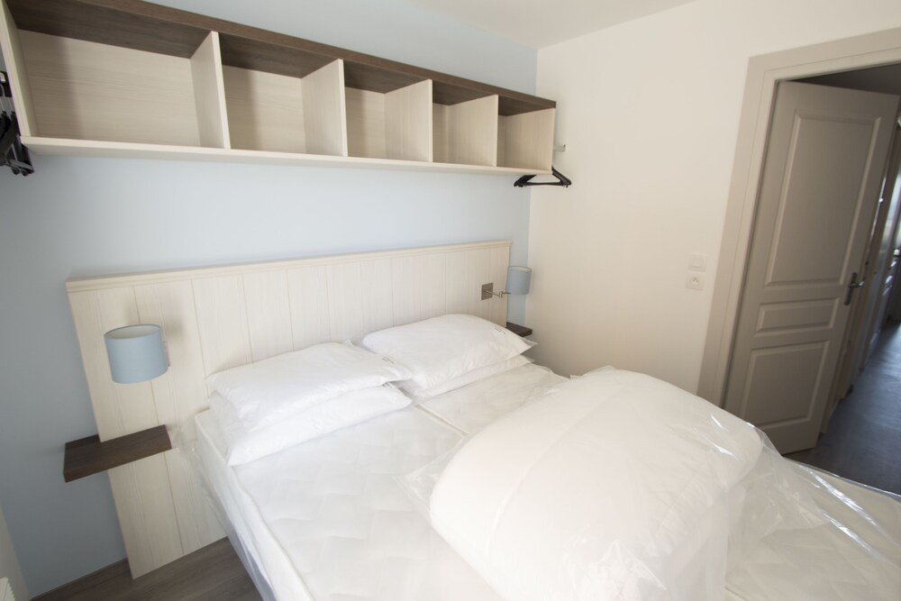 Deluxe Double Room - Guestroom
