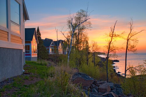 Cove Point Lodge