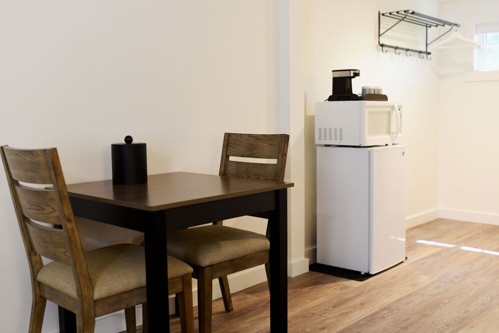 Mini-Refrigerator