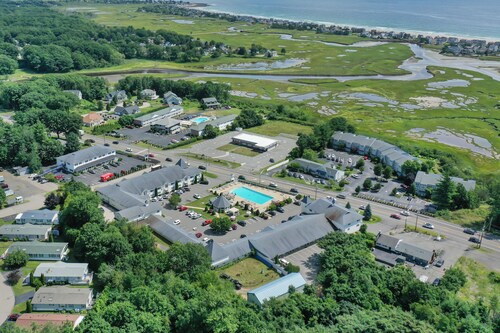Ogunquit Hotel & Suites
