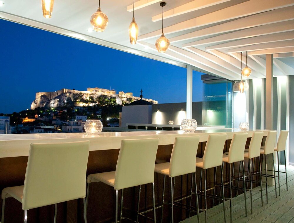 Hotel Bar
