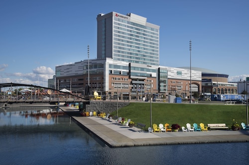 Buffalo Marriott at LECOM HARBORCENTER