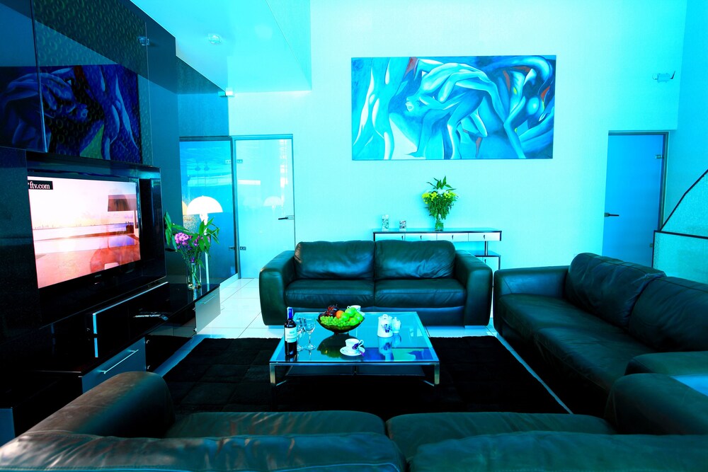 거실 (Villa with Private Pool )