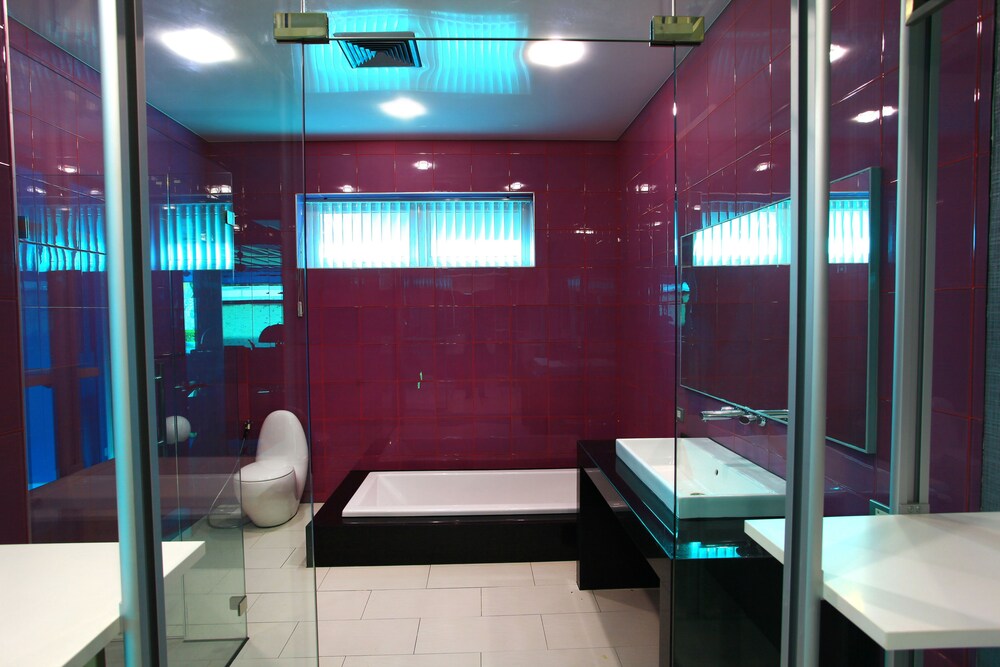 욕실 (Villa with Private Pool )