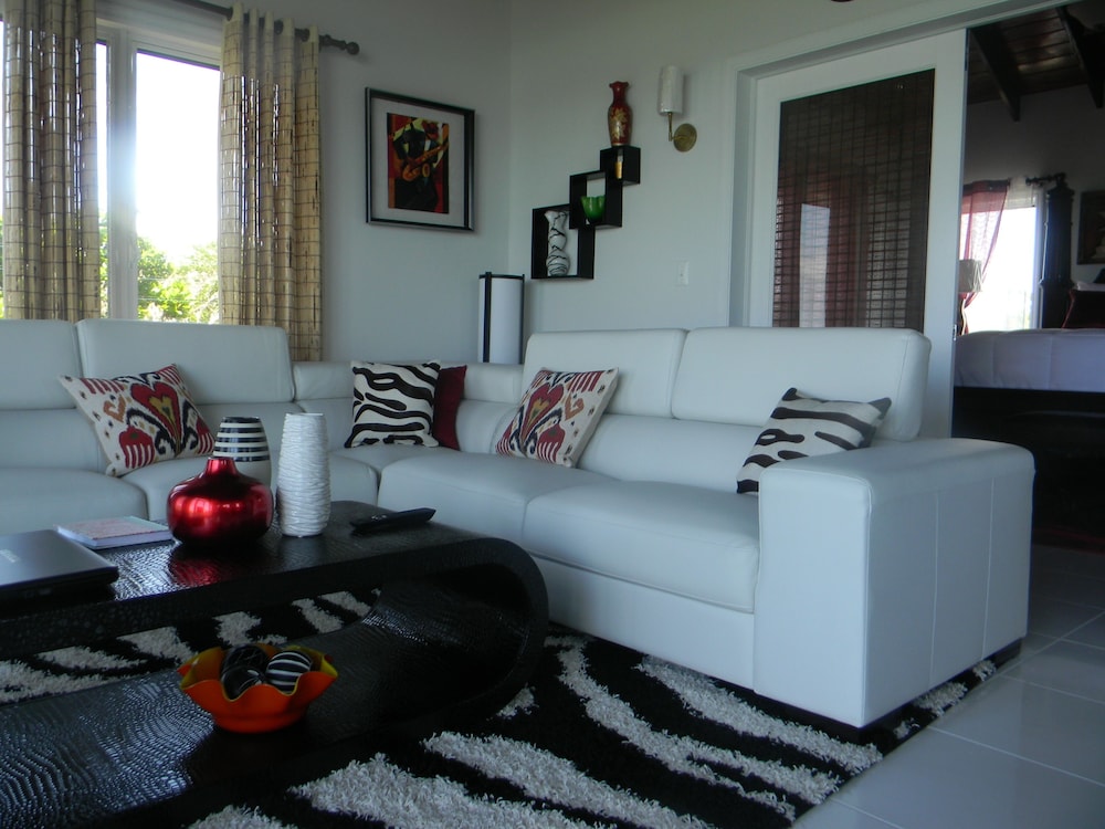 Villa - Featured Image