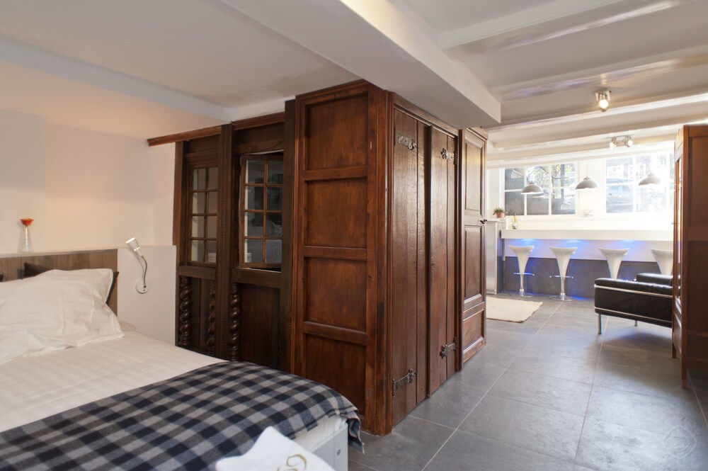 Uitzicht vanaf kamer: Studio, 1 tweepersoonsbed en slaapbank, uitzicht op het water (Prinsengracht)