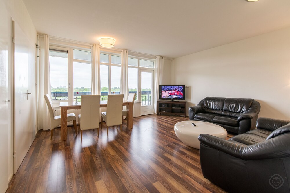 Apartment, 2 Bedrooms, Garden View - Living Area